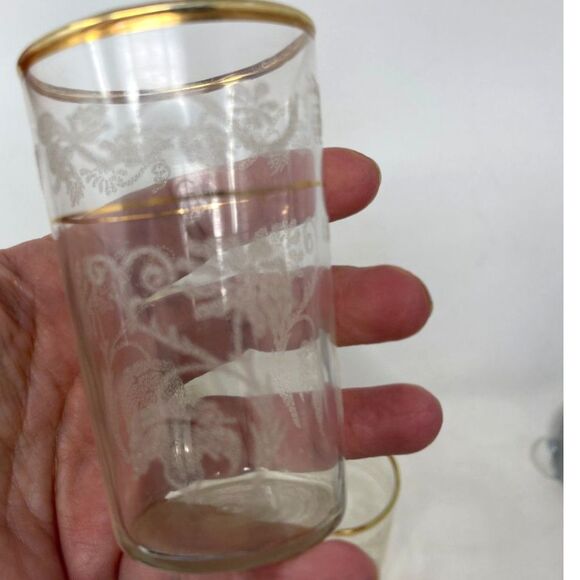 Antique 1800s Hawkes Etched Decanter & Two Glasses Dresser/Apothecary/Bottle 7” - Picture 8 of 16